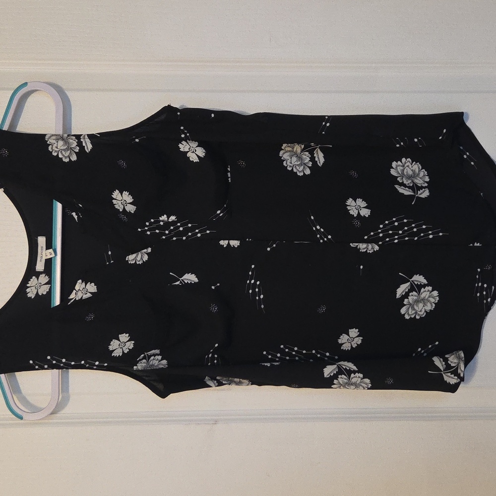 Maurices Black And White Floral Tank Top